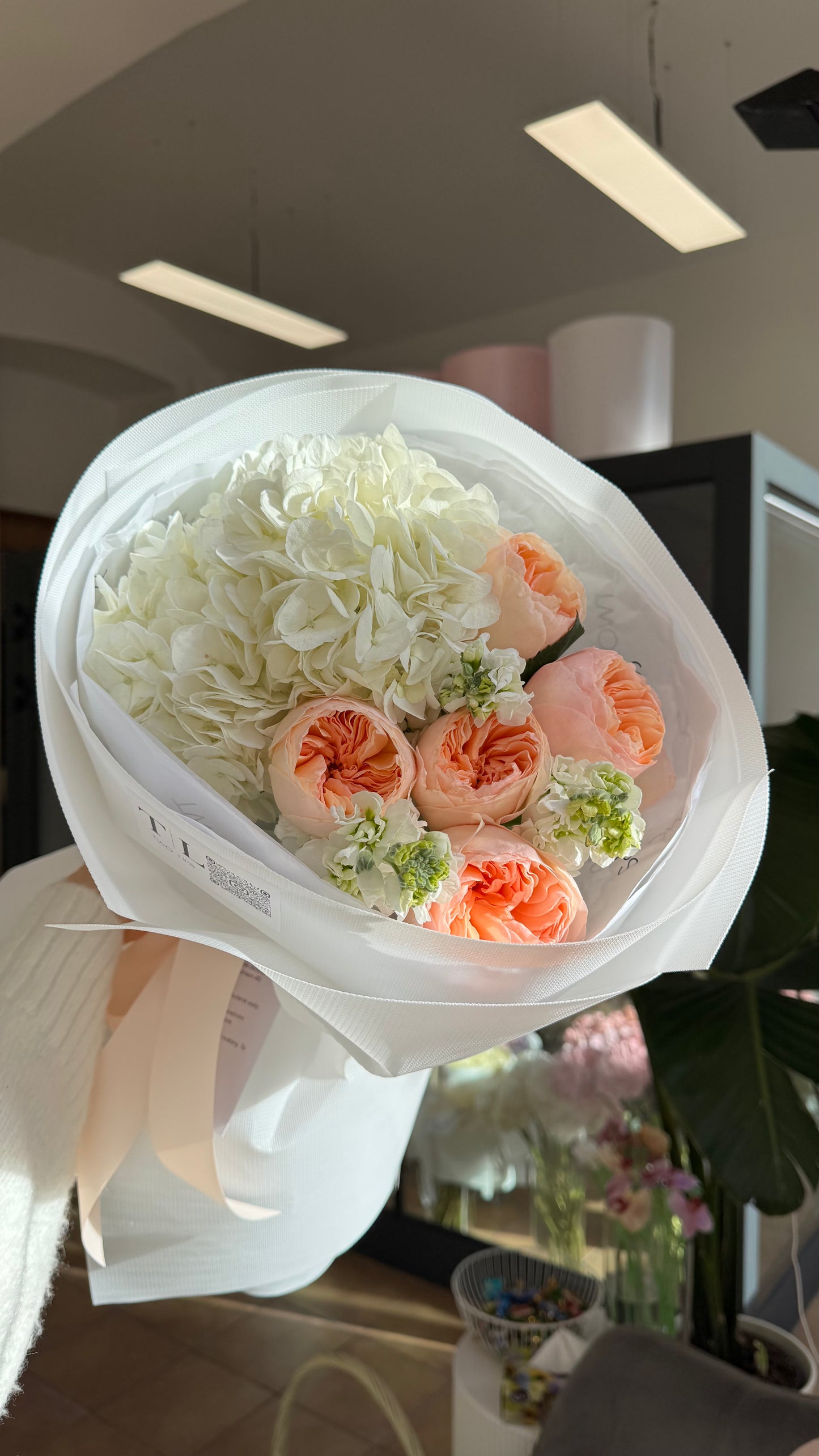 Kytice «Apricot Glow»