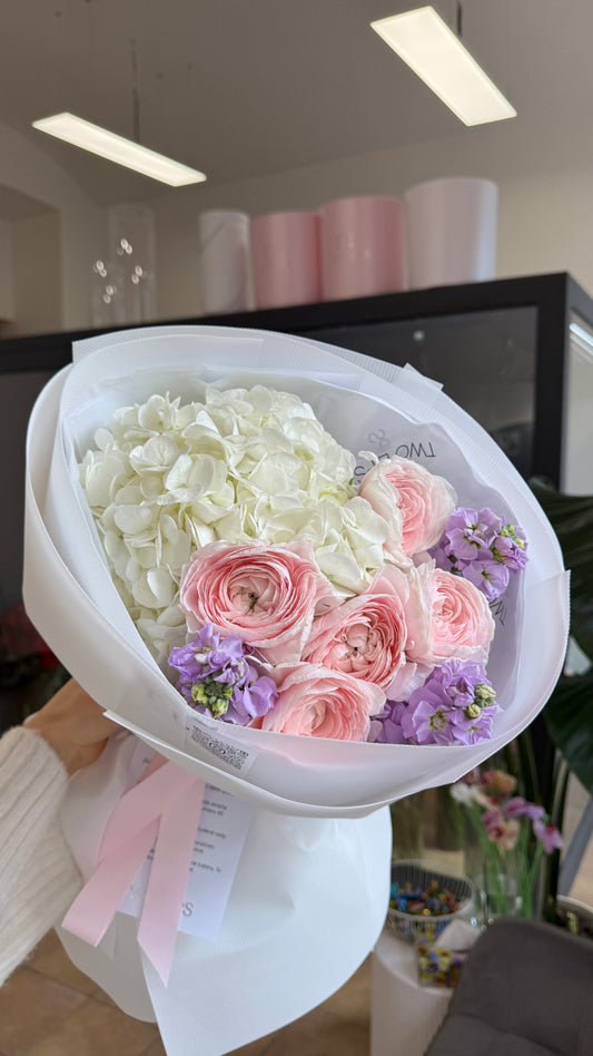 Kytice «Lilac Breeze»